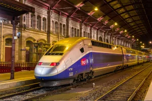 Réductions SNCF pour les seniors : voyagez moins cher sans carte spécifique