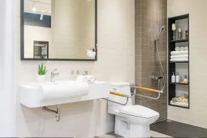 Tapis de douche antidérapant senior : sécurité et confort pour votre salle de bain